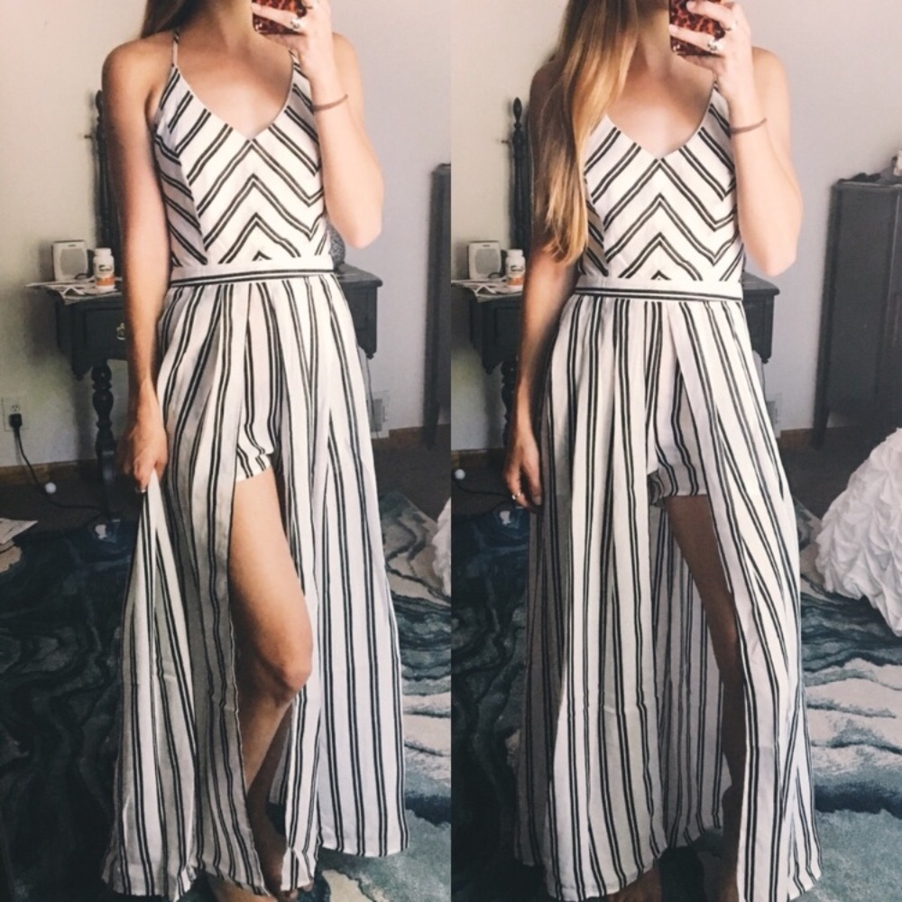 Striped romper- fits like a 6